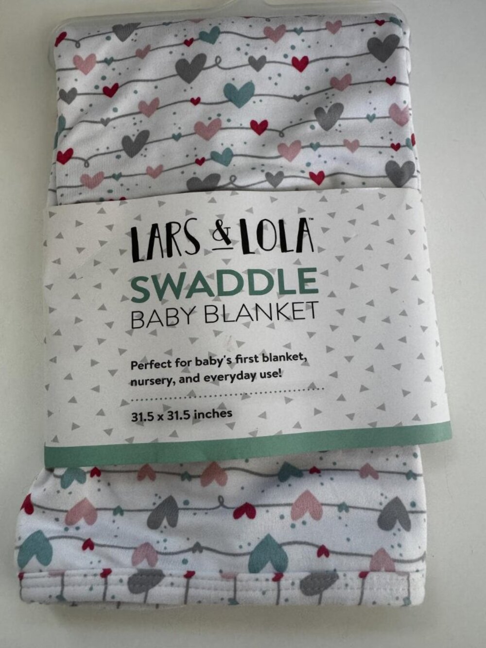 NWT Lars & Lola Swaddle Baby Blanket - Hearts Print